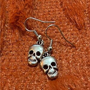 Silver Skull Dangle Earrings